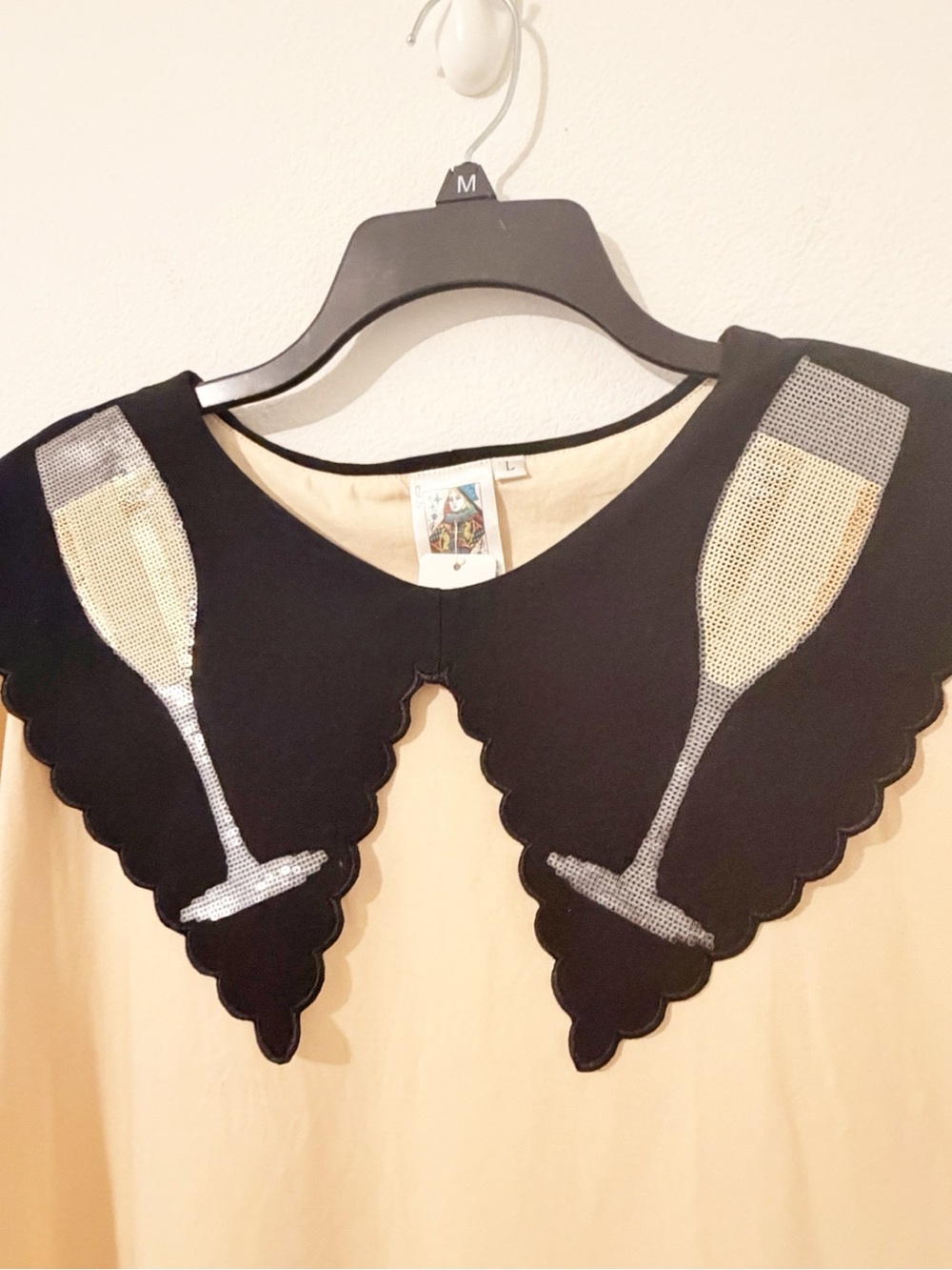 Queen of Sparkles Champagne Glass Tan Black Shirt Tee Sequin Size Large L * - Picture 2 of 5